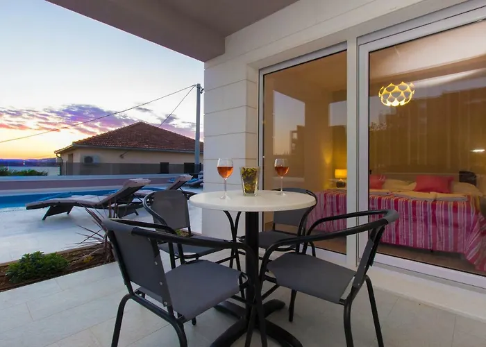 Apartment Bareta 2 *