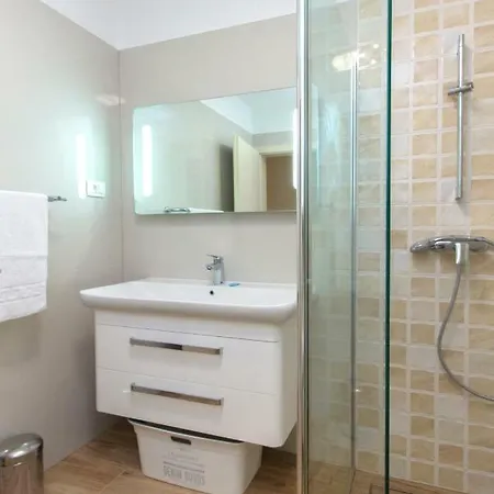 Apartament Bareta 2 *