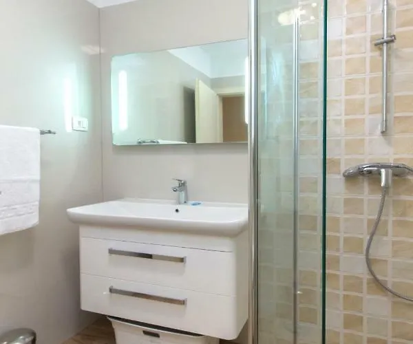 アパート Bareta 2 *